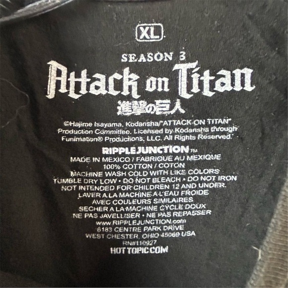 Attack on Titan Captain Levi T-Shirt XL Black Unisex Anime Graphic Tee - Picture 3 of 5